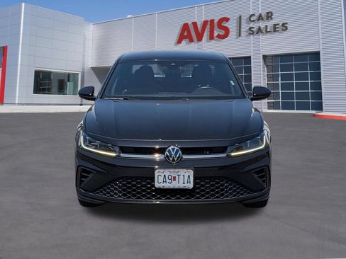 Used 2025 Volkswagen Jetta Sport FWD image 2