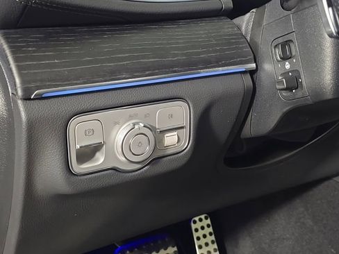 New 2026 Mercedes-Benz GLS 450 4MATIC image 19