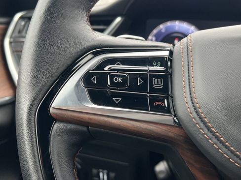 Used 2025 Jeep Grand Cherokee Summit image 17