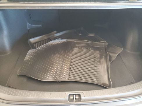 Used 2025 Toyota Corolla LE image 8