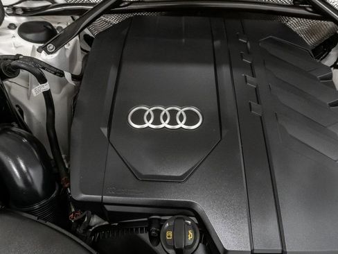 Used 2023 Audi Q5 2.0T Premium w/ Convenience Package AWD/4WD image 4