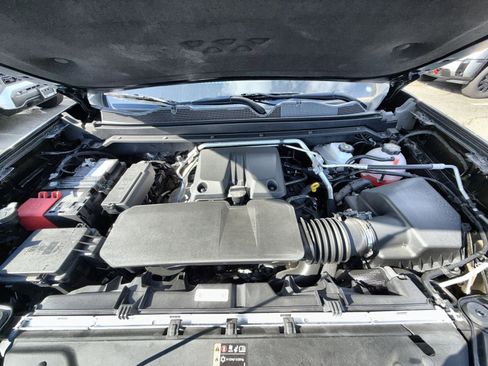 New 2025 GMC Canyon Elevation w/ Convenience Package image 28