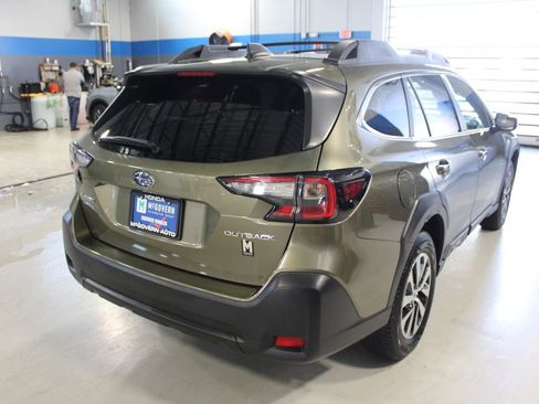 Used 2024 Subaru Outback Premium AWD/4WD image 45