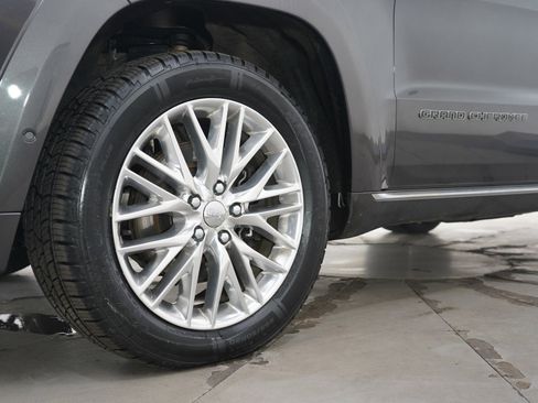 Used 2017 Jeep Grand Cherokee Summit image 28