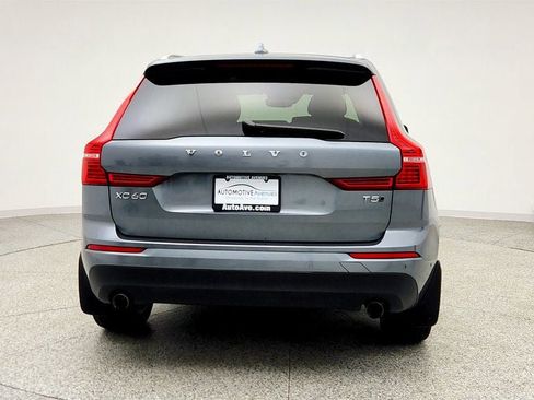 Used 2019 Volvo XC60 T5 Momentum w/ Premium Package image 6