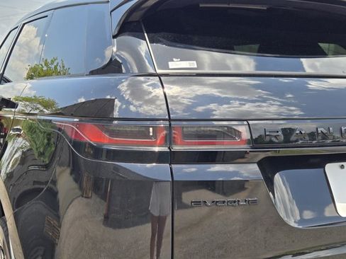Used 2023 Land Rover Range Rover Evoque R-Dynamic SE AWD/4WD image 12
