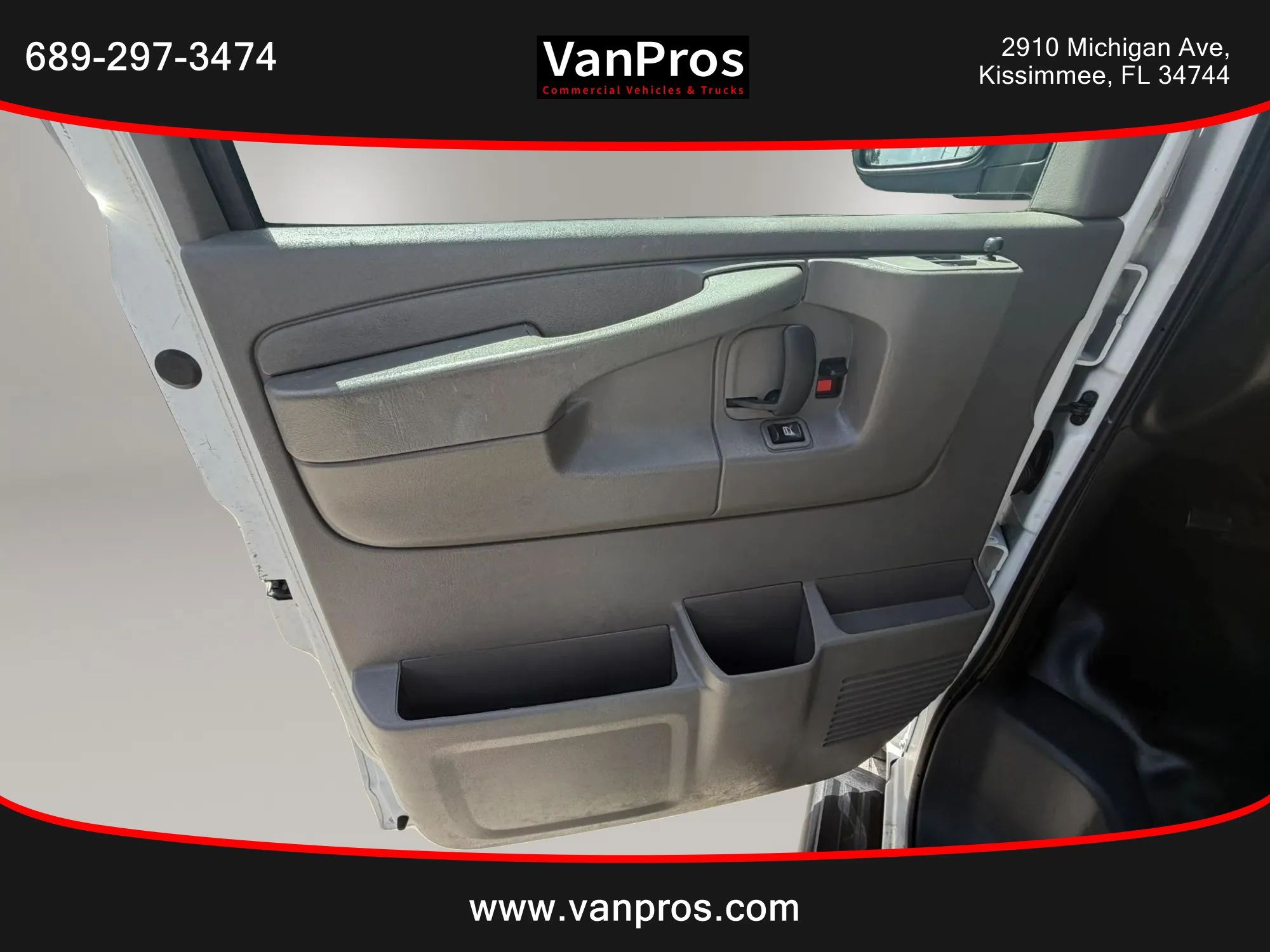 Used 2015 Chevrolet Express 2500 RWD image 8