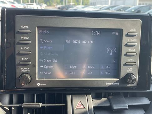Used 2021 Toyota RAV4 XLE w/ XLE Grade Weather Package AWD/4WD image 33