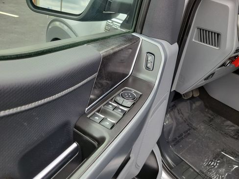 Used 2022 Ford F150 XLT w/ Equipment Group 302A High AWD/4WD image 6