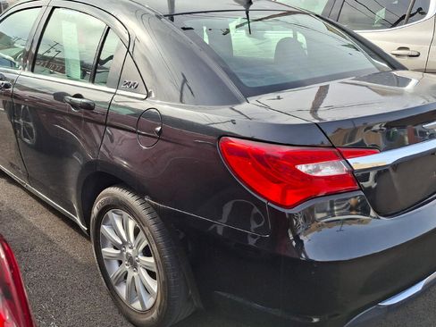 Used 2013 Chrysler 200 Touring w/ Cold Weather Group image 4