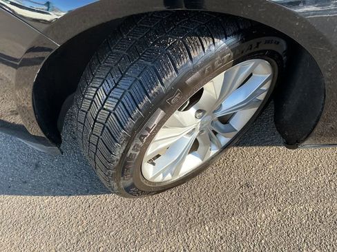 Used 2014 Chevrolet Impala LT w/ Convenience Package image 16