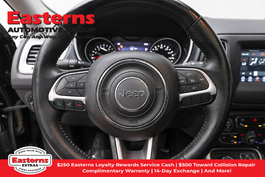 Used 2018 Jeep Compass Latitude w/ Popular Equipment Group AWD/4WD image 11
