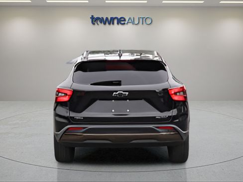 Used 2024 Chevrolet Trax ACTIV w/ Sunroof Package FWD image 4