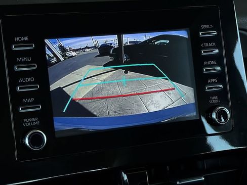 Used 2022 Toyota Camry SE FWD image 19