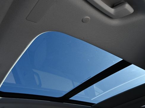 Used 2024 GMC Acadia Denali w/ Super Cruise Package image 23