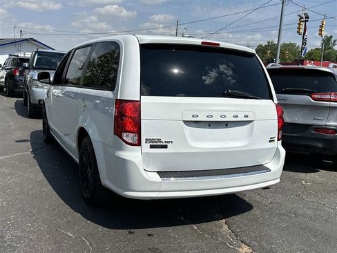 Used 2019 Dodge Grand Caravan GT FWD image 3