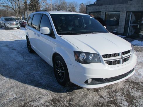 Used 2019 Dodge Grand Caravan GT image 1