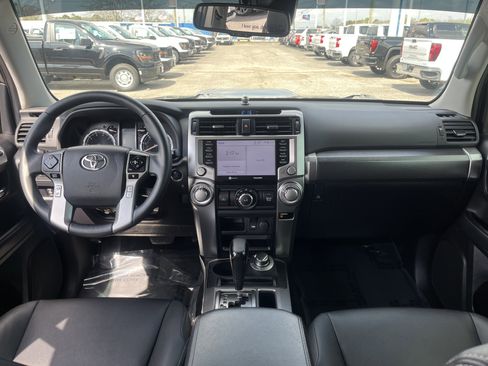 Used 2024 Toyota 4Runner TRD Sport image 31