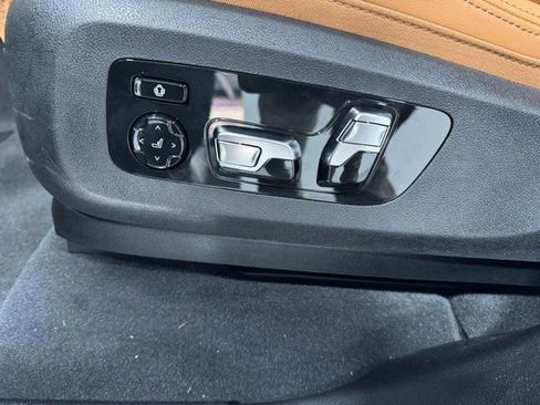 New 2026 BMW X5 xDrive50e w/ M Sport Package image 29