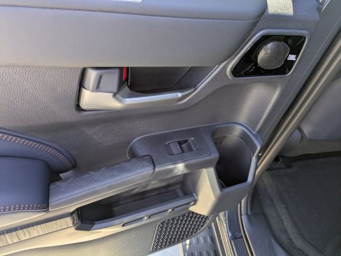 New 2026 Toyota 4Runner Hybrid Platinum image 15