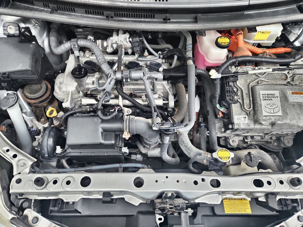 Used 2013 Toyota Prius C Two FWD image 35
