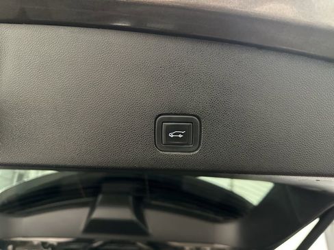 Used 2020 Cadillac XT6 Premium Luxury AWD/4WD image 39