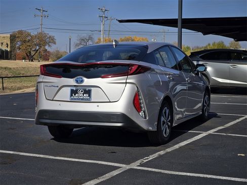 Used 2019 Toyota Prius Prime Advanced image 7
