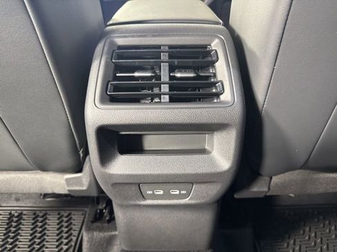 New 2026 Volkswagen Tiguan SE image 13