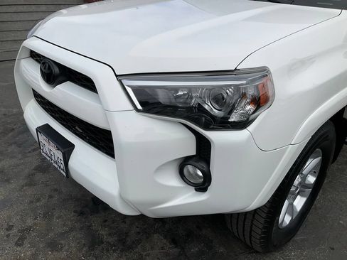 Used 2019 Toyota 4Runner SR5 Premium AWD/4WD image 93