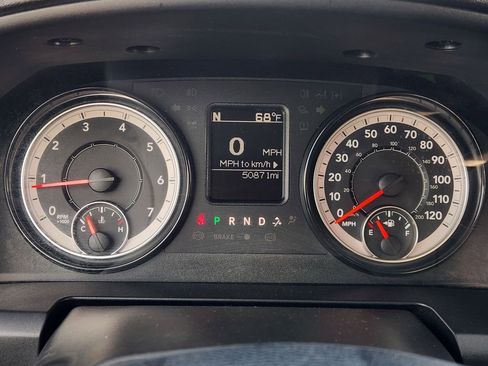 Used 2024 RAM 1500 Classic SLT image 17