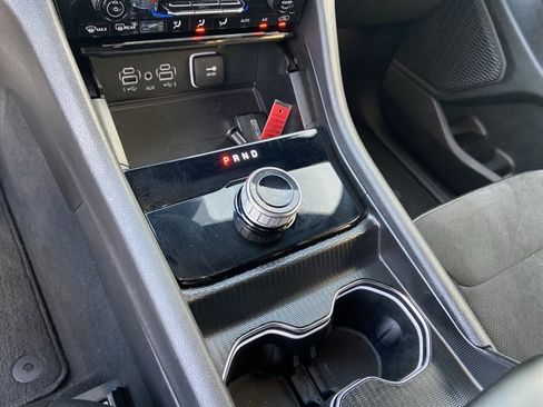 Used 2024 Jeep Grand Cherokee Altitude RWD image 38