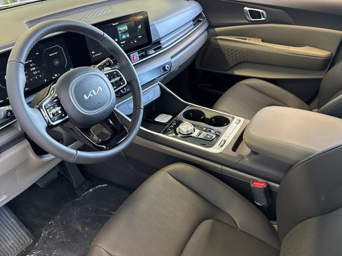 New 2026 Kia Carnival SX FWD image 10