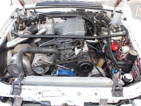 Used 1989 Ford Mustang LX RWD image 5
