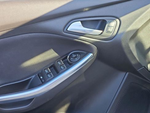 Used 2018 Ford Focus ST FWD image 21