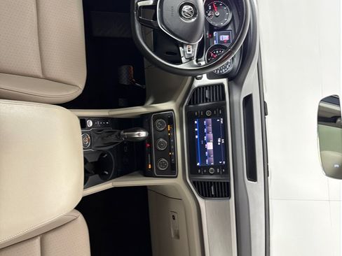 Used 2018 Volkswagen Atlas SE AWD/4WD image 23