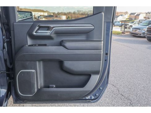 Used 2023 GMC Sierra 1500 SLE w/ X31 Off-Road Package image 19