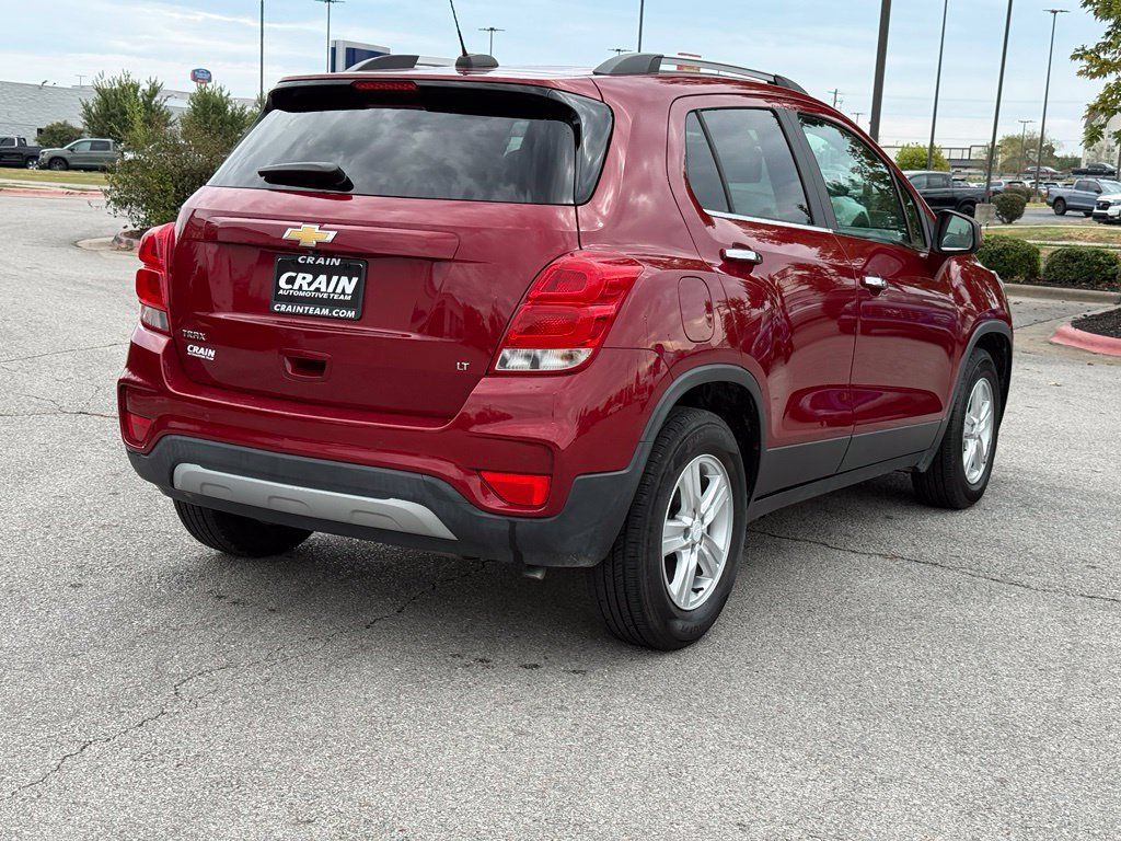 Used 2020 Chevrolet Trax LT w/ Driver Confidence Package FWD image 7