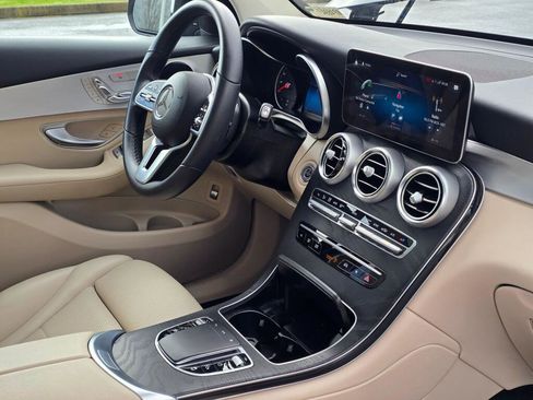 Used 2022 Mercedes-Benz GLC 300 image 28