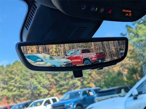 New 2026 Chevrolet Equinox ACTIV w/ Safety and Technology Package image 24