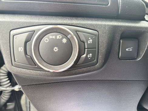 Used 2019 Ford Fusion Titanium image 21