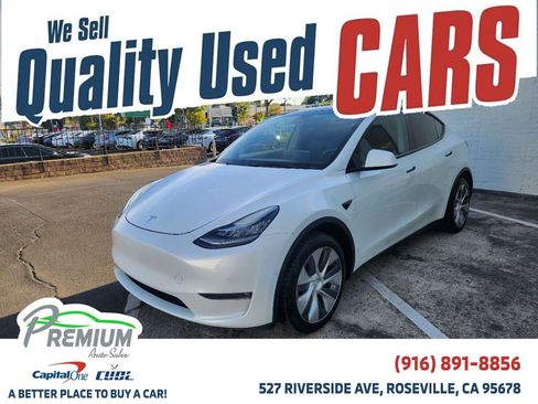 Used 2022 Tesla Model Y Long Range AWD/4WD image 1