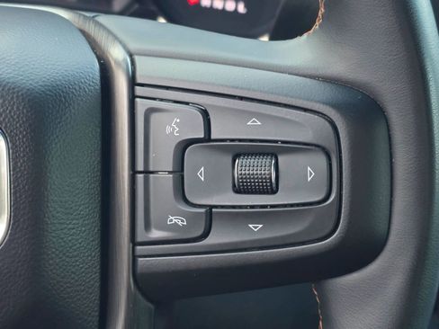 Used 2023 GMC Sierra 2500 AT4 image 23