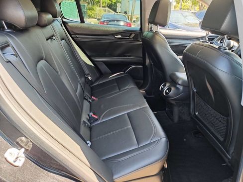 Used 2019 Alfa Romeo Stelvio AWD image 44