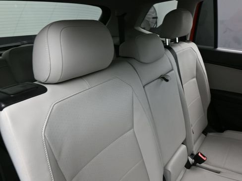 Used 2019 Volkswagen Tiguan SE w/ Panoramic Sunroof Package FWD image 37