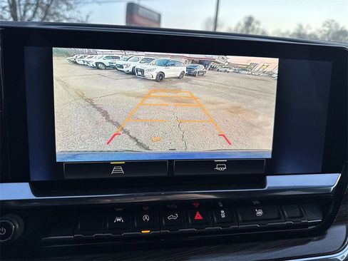 Used 2024 Chevrolet Silverado 1500 LT image 17