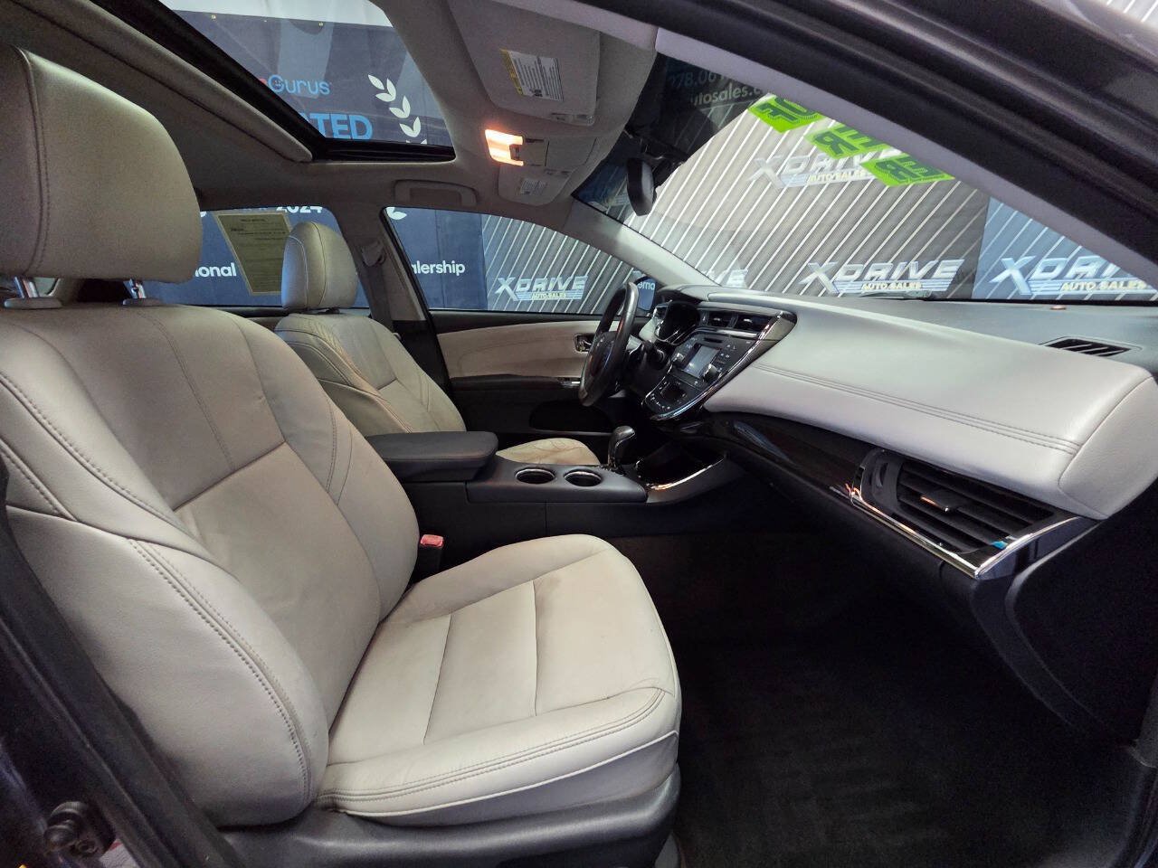Used 2014 Toyota Avalon XLE Touring FWD image 27