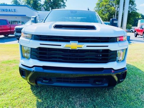 New 2025 Chevrolet Silverado 2500 Custom image 5