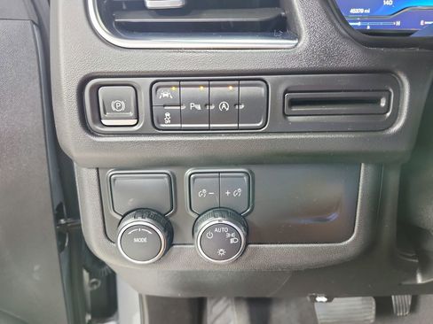 Used 2024 Chevrolet Tahoe LT image 27