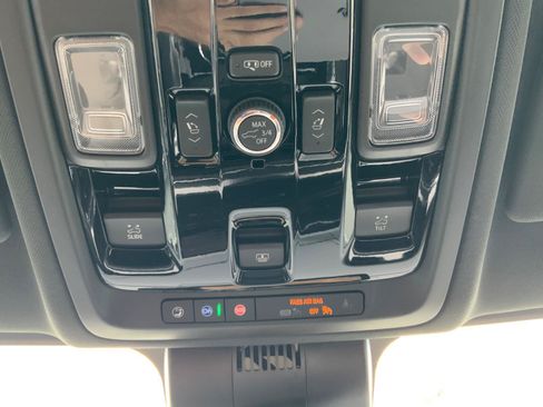New 2026 Chevrolet Suburban RST w/ Comfort Package AWD/4WD image 34