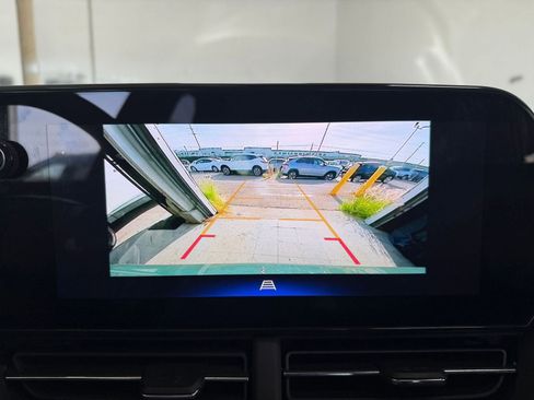 Used 2025 Chevrolet Trax LT image 17